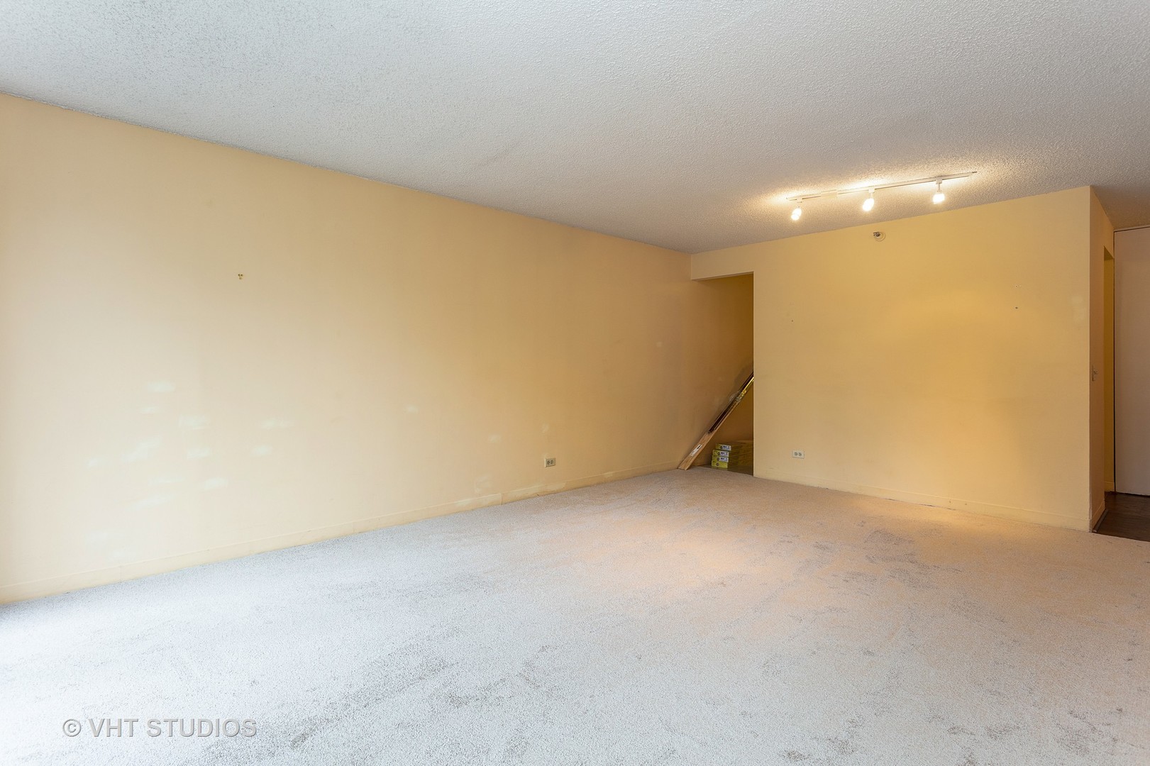 200 North Dearborn Street, Unit 2307 Chicago, IL 60601 - Photo 4 of 10