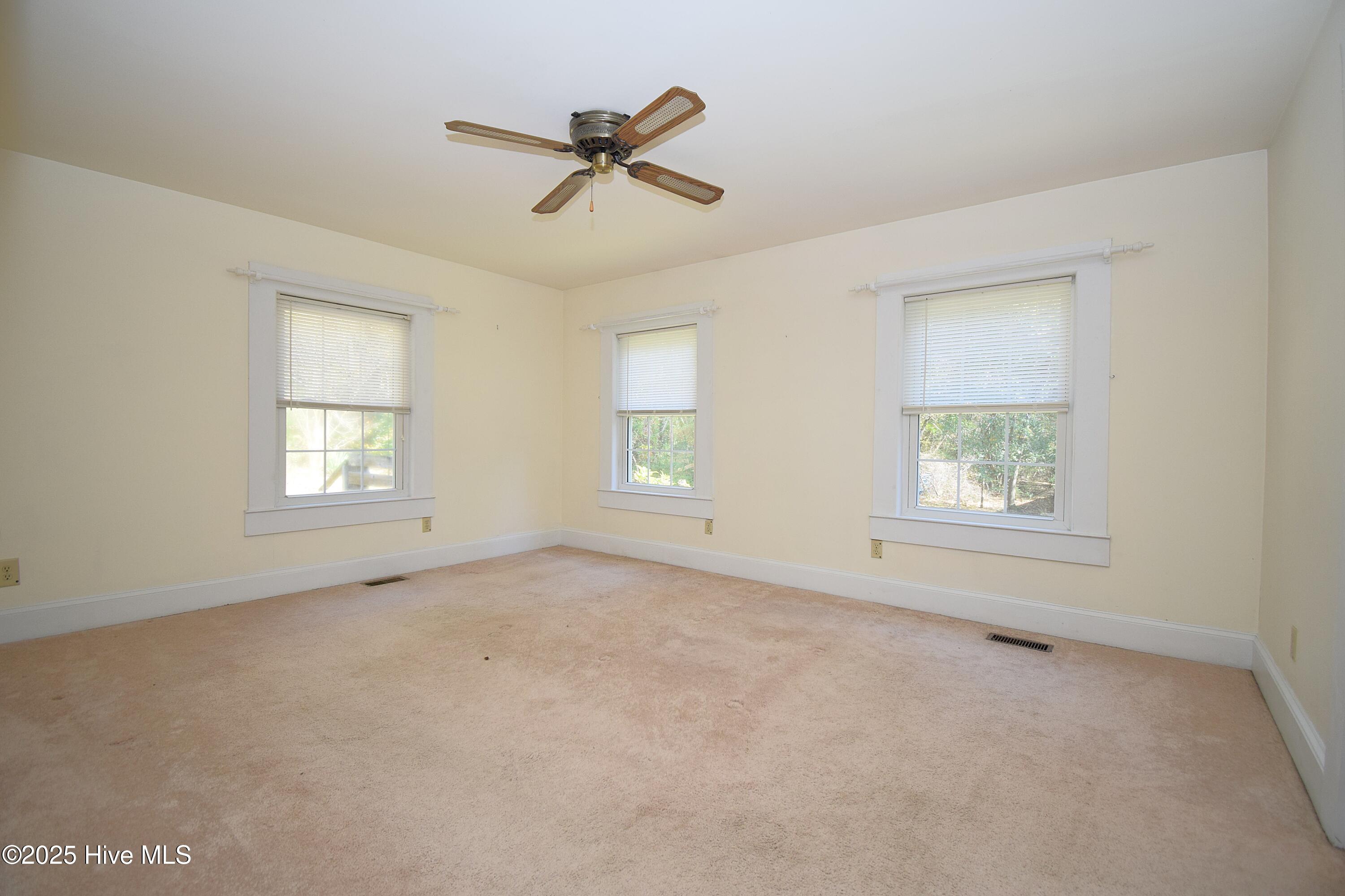 3947 Rountree Road Ayden, NC 28513 - Photo 4 of 17 M2