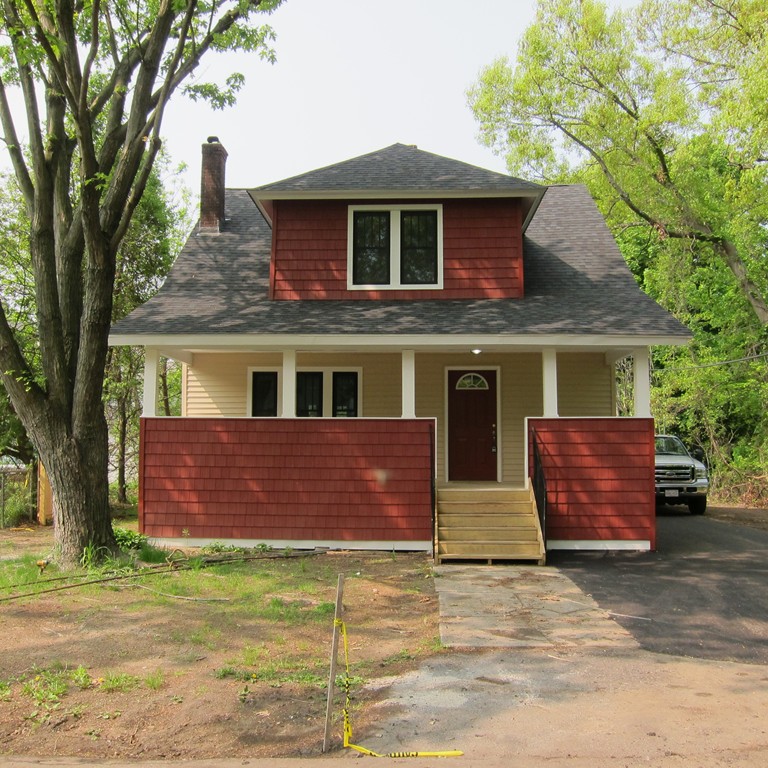 21 Campus Place Springfield, MA 01109 - Photo 1 of 30 Gallery Image 1