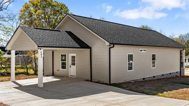 $325,000 | 402 Foy Avenue, Lexington, NC 27292