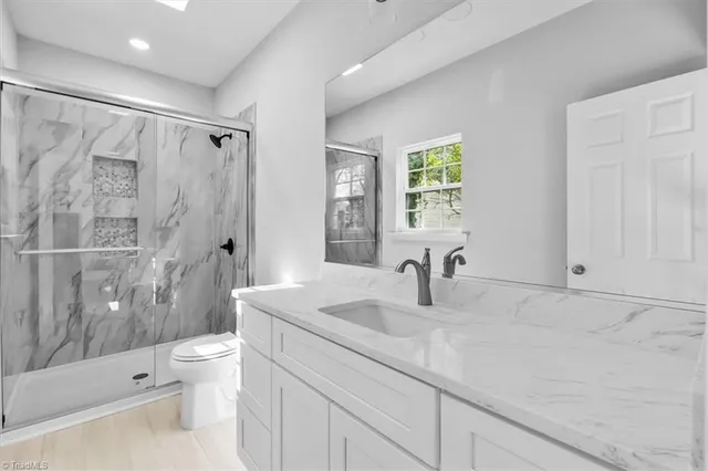 $325,000 | 402 Foy Avenue, Lexington, NC 27292