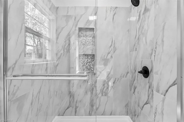 $325,000 | 402 Foy Avenue, Lexington, NC 27292