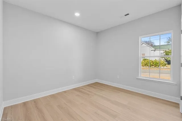 $325,000 | 402 Foy Avenue, Lexington, NC 27292