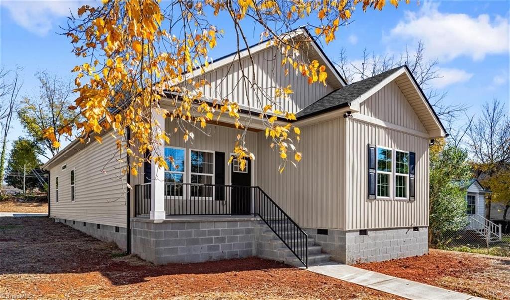 402 Foy Avenue Lexington, NC 27292 - Photo 3 of 40