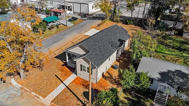 $325,000 | 402 Foy Avenue, Lexington, NC 27292