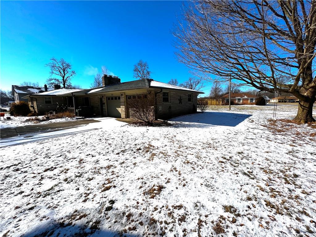 211 Layton Road Anderson, IN 46011 - Photo 5 of 26 Gallery Image 5