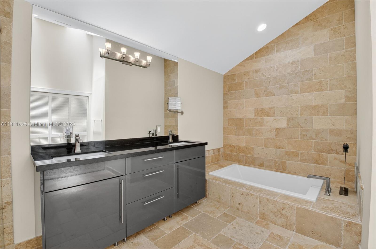 10160 Spyglass Way Boca Raton, FL 33498 - Photo 21 of 50 Gallery Image 21