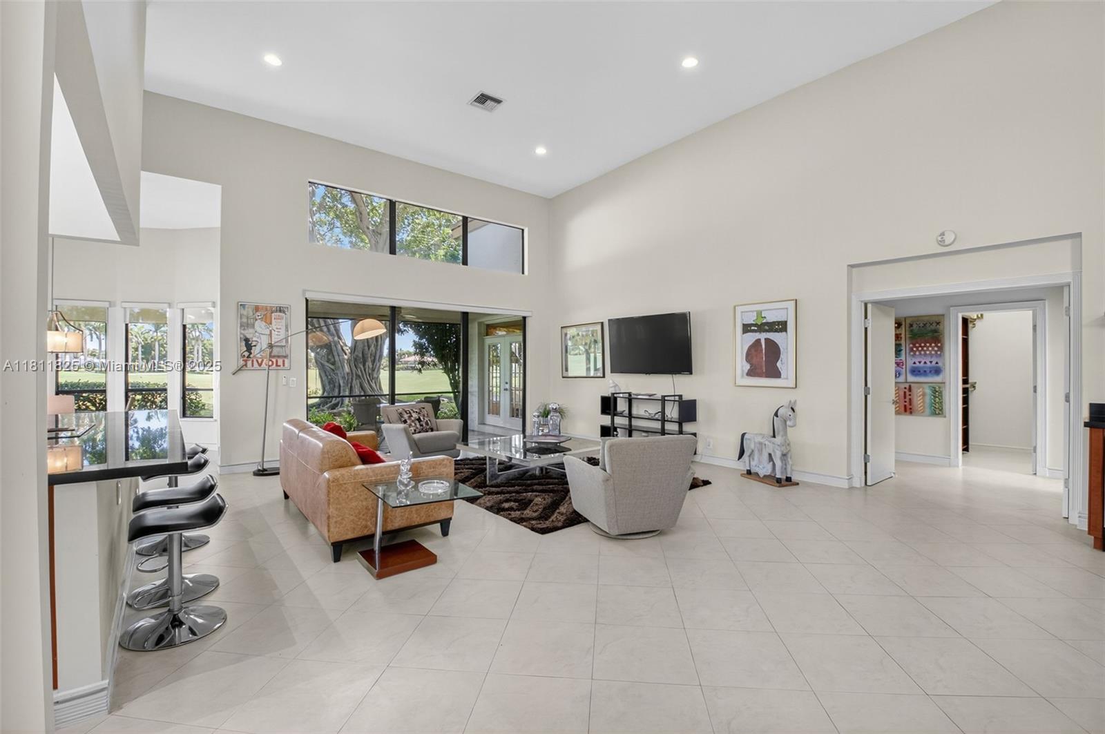 10160 Spyglass Way Boca Raton, FL 33498 - Photo 4 of 50 Gallery Image 4