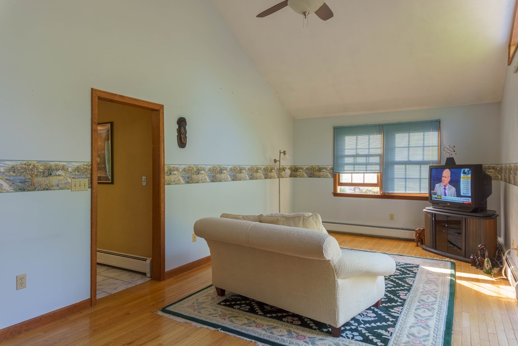 37 Brox Road Dracut, MA 01826 - Photo 15 of 27 Gallery Image 15