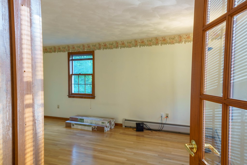 37 Brox Road Dracut, MA 01826 - Photo 6 of 27 Gallery Image 6