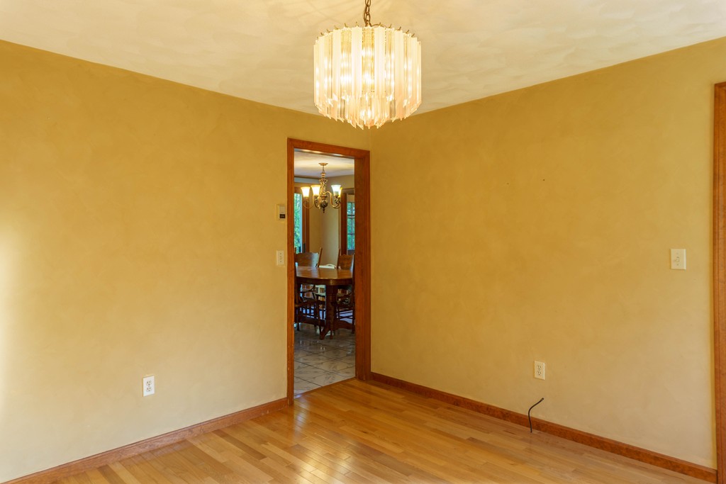 37 Brox Road Dracut, MA 01826 - Photo 8 of 27 Gallery Image 8