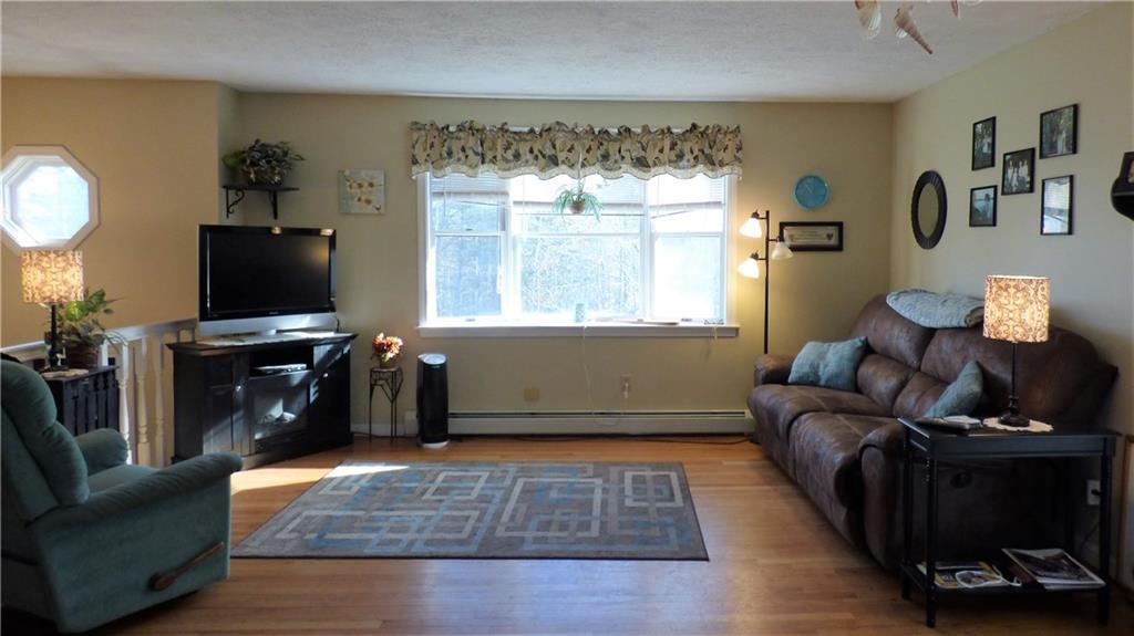 268 Fosters Point Road West Bath, ME 04530 - Photo 11 of 30 Living Room