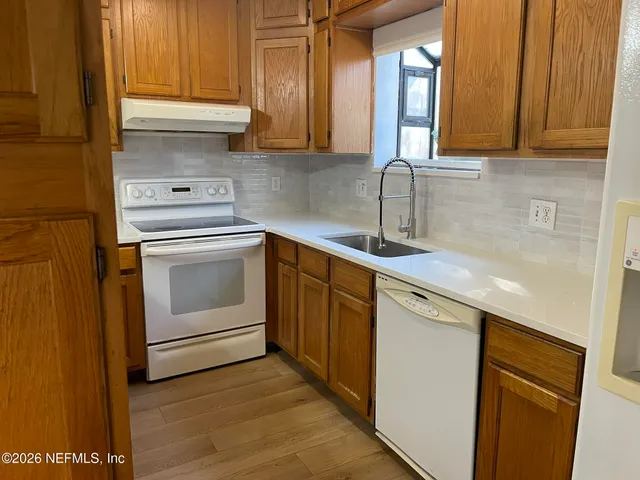 $3,000 | 2002 First Street, Neptune Beach, FL 32266