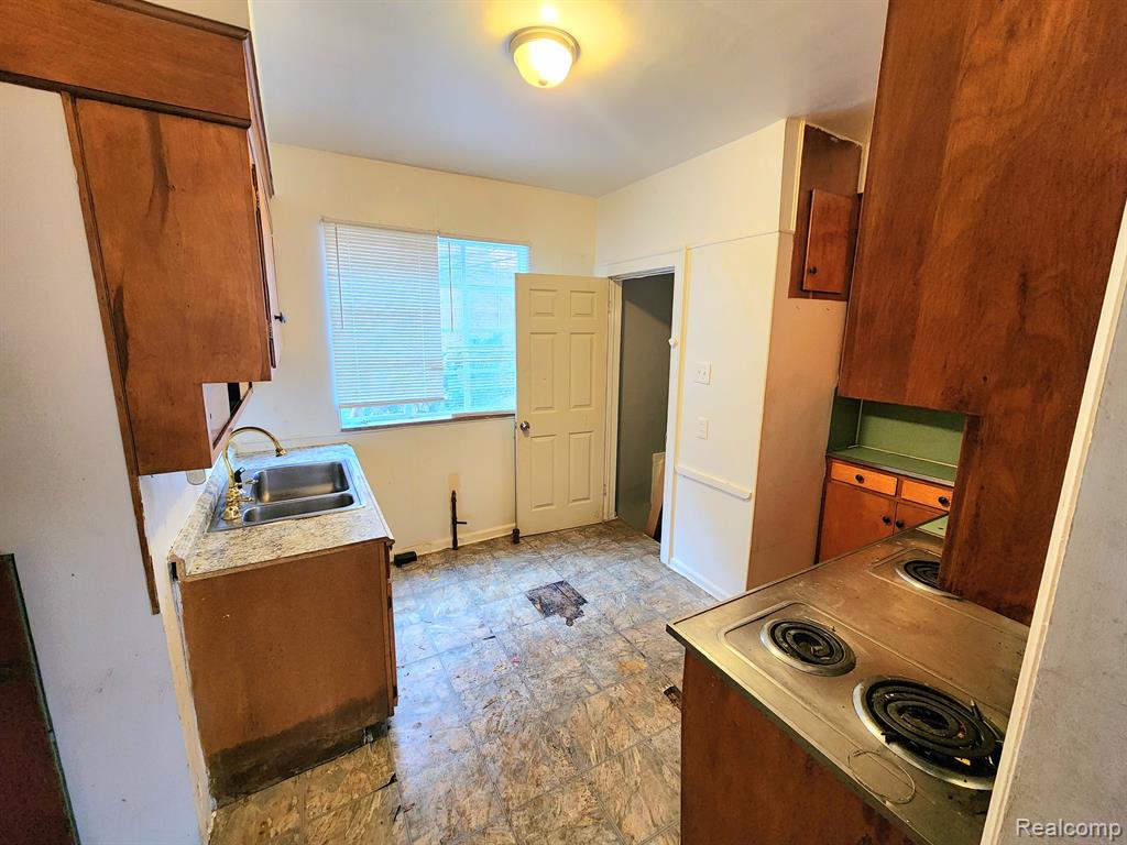 13194 Santa Rosa Drive Detroit, MI 48238 - Photo 5 of 29