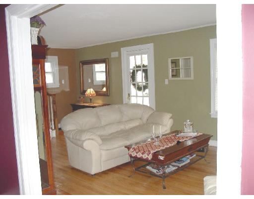 8 Ripley Street Wilbraham, MA 01095 - Photo 4 of 12 Gallery Image 4