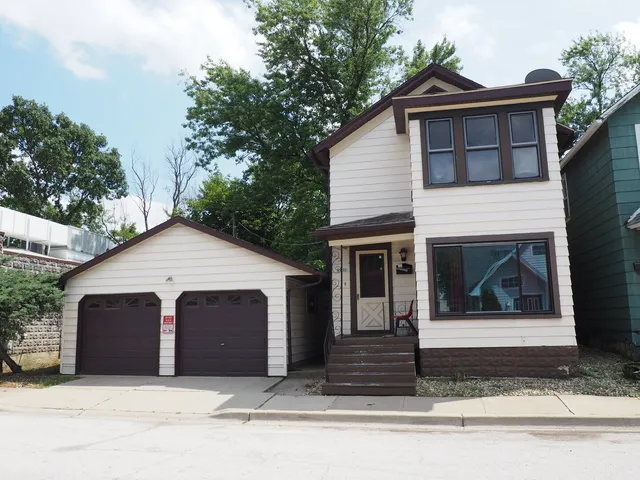 $2,400 | 9931 143rd Place, Orland Park, IL 60462