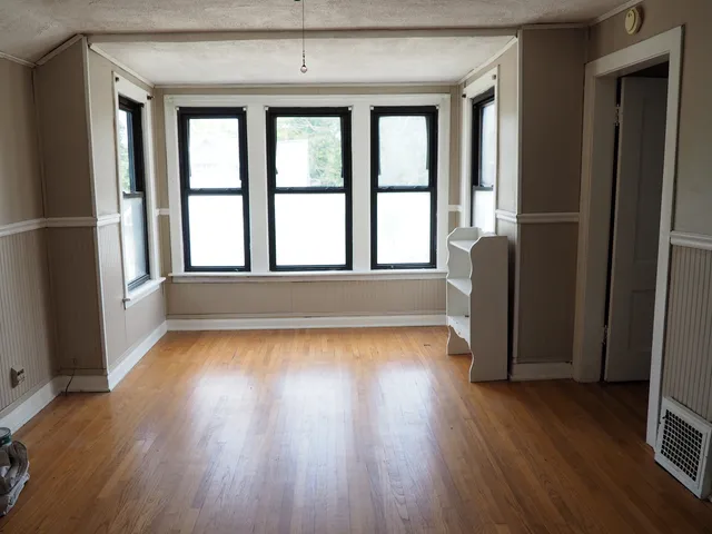 $2,400 | 9931 143rd Place, Orland Park, IL 60462