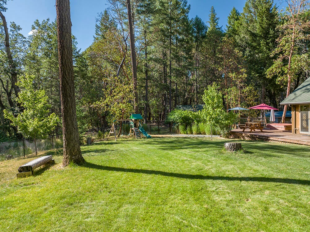 141 Warren Road Selma, OR 97538 - Photo 32 of 52 34