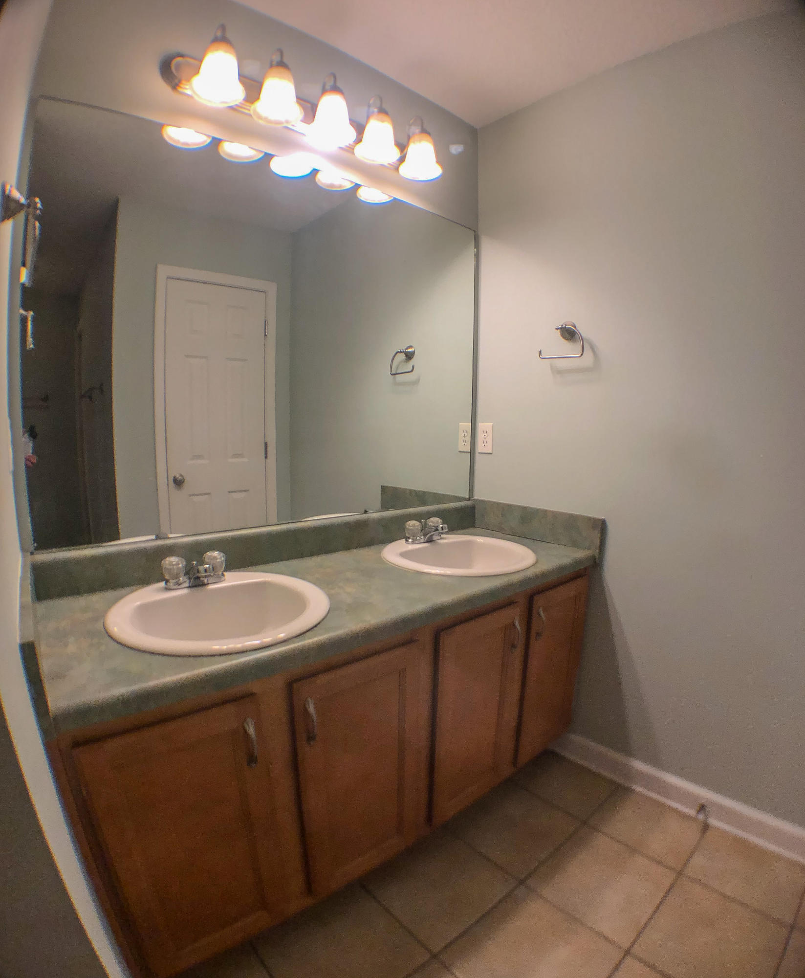 5133 Eagle Way Crestview, FL 32539 - Photo 11 of 25 Gallery Image 11
