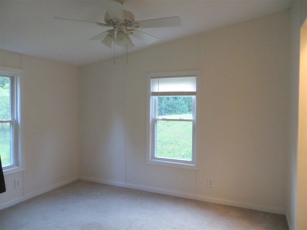 14 Dwight Road Nottingham, NH 03290 - Photo 11 of 18