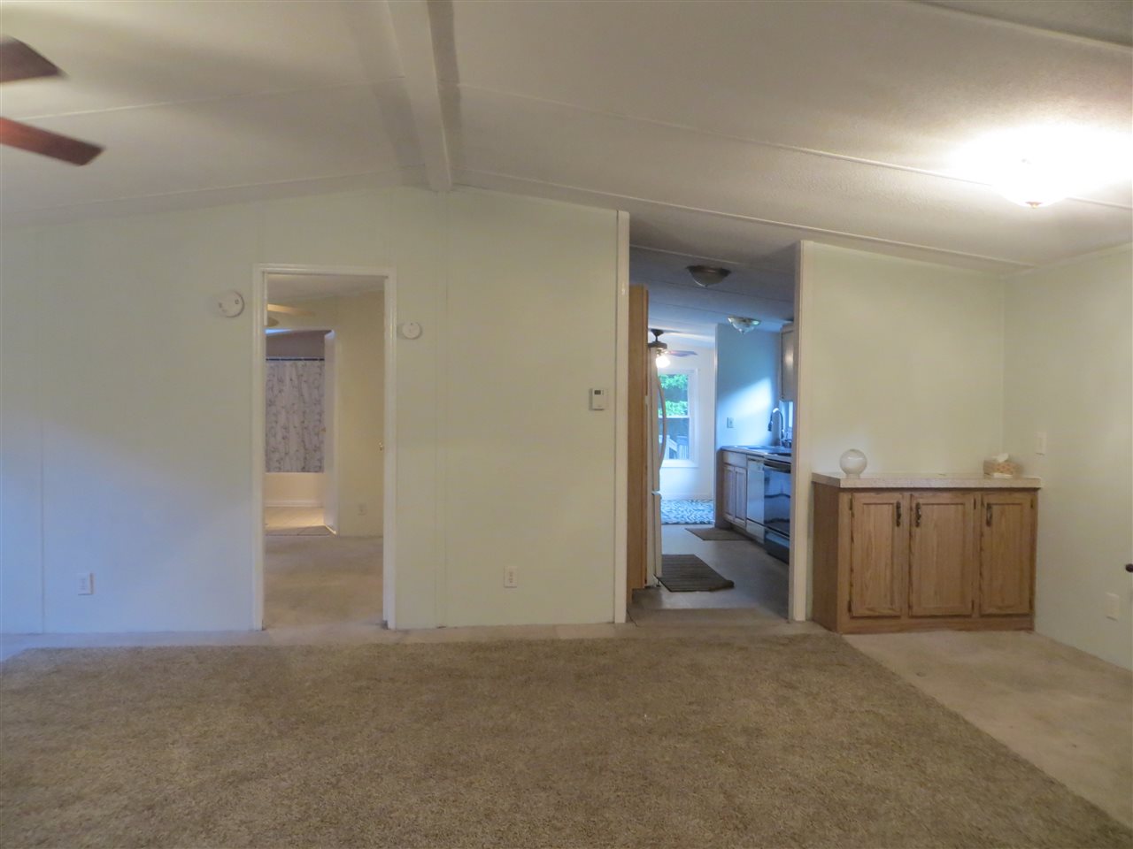 14 Dwight Road Nottingham, NH 03290 - Photo 4 of 18