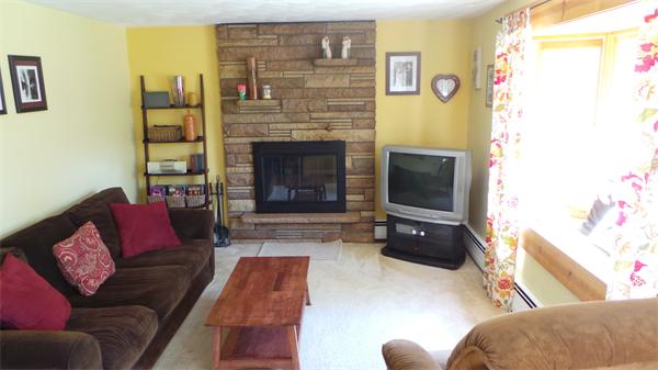 82 Spring Street Foxboro, MA 02035 - Photo 5 of 30 Gallery Image 5