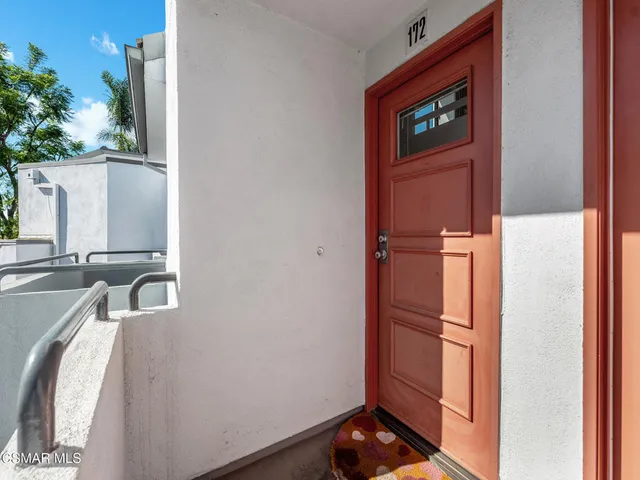 $425,000 | 1158 Tivoli Lane, Unit 172, Simi Valley, CA 93065