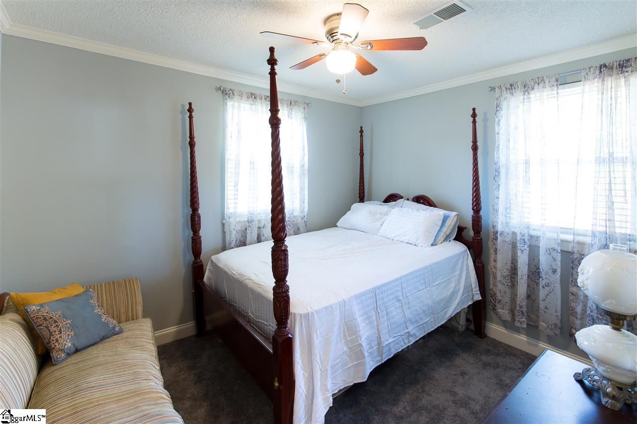 304 Crestfield Road Greenville, SC 29605 - Photo 11 of 18 Gallery Image 11