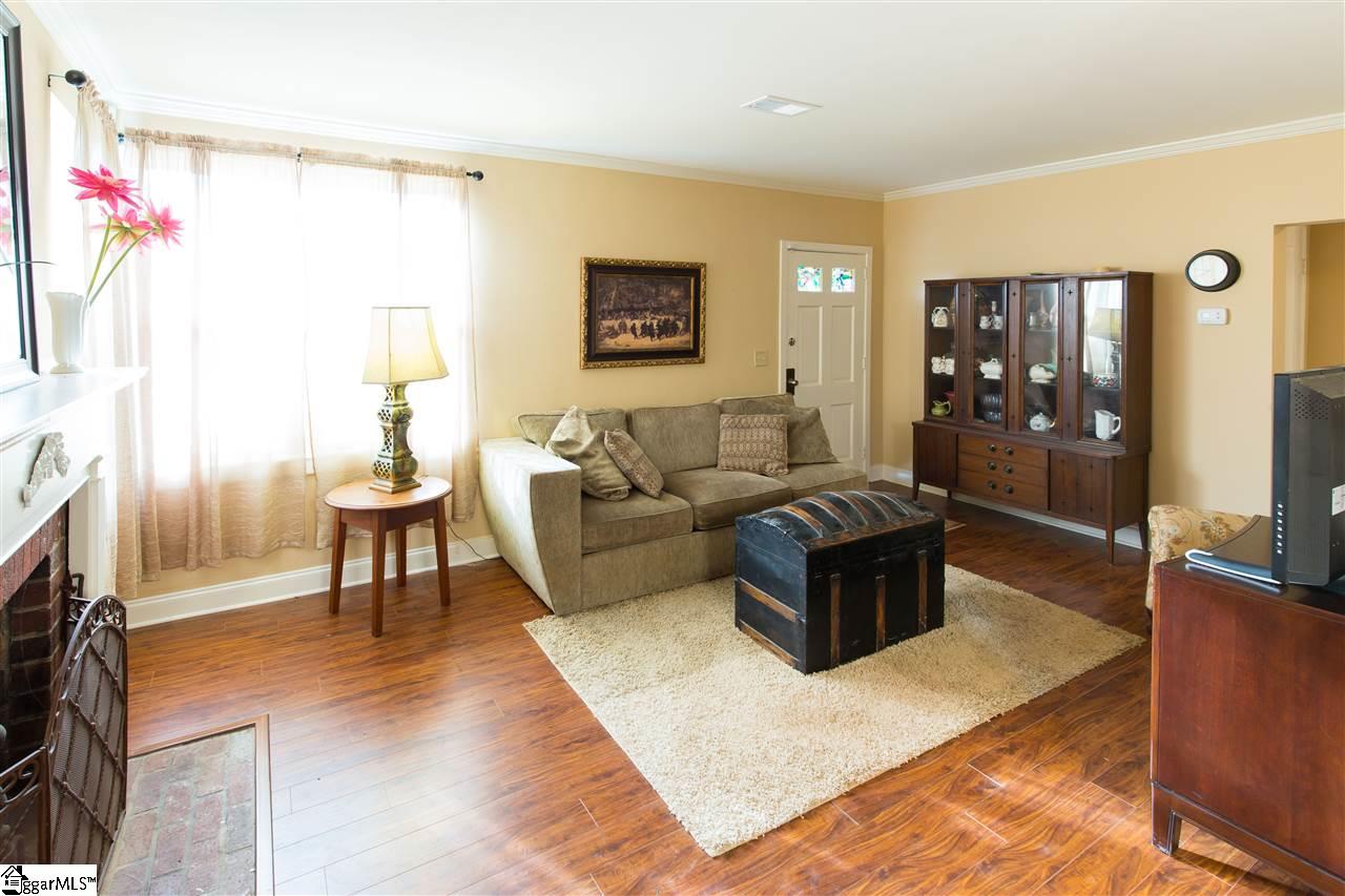 304 Crestfield Road Greenville, SC 29605 - Photo 8 of 18 Gallery Image 8