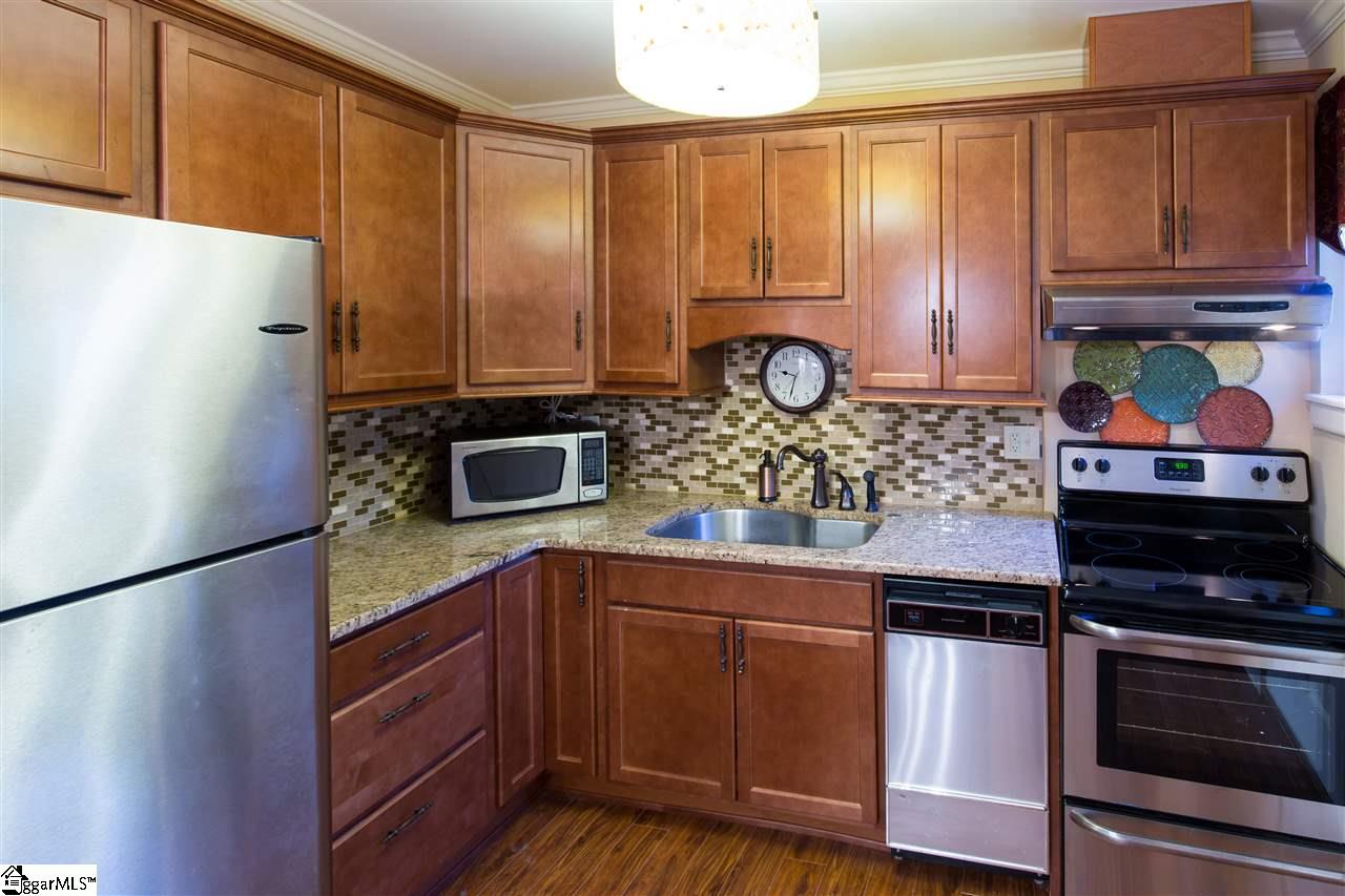 304 Crestfield Road Greenville, SC 29605 - Photo 9 of 18 Gallery Image 9