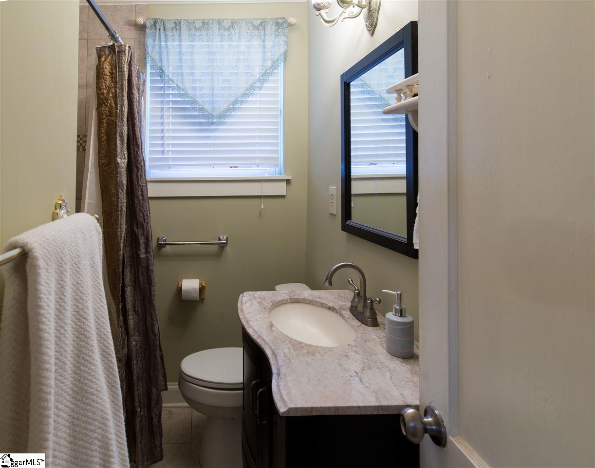 304 Crestfield Road Greenville, SC 29605 - Photo 10 of 18 Gallery Image 10
