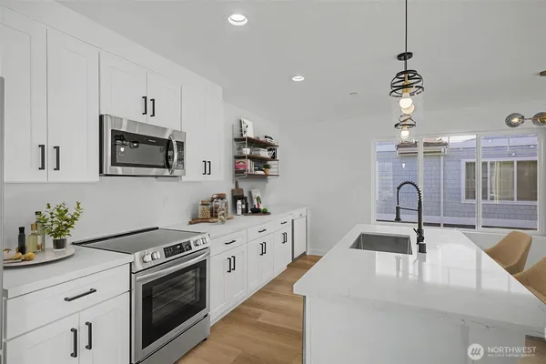 $675,000 | 19505 Damson Road, Unit B3, Lynnwood, WA 98036