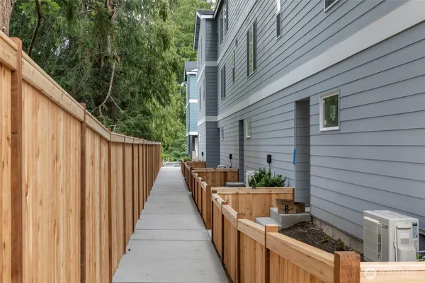 $675,000 | 19505 Damson Road, Unit B3, Lynnwood, WA 98036