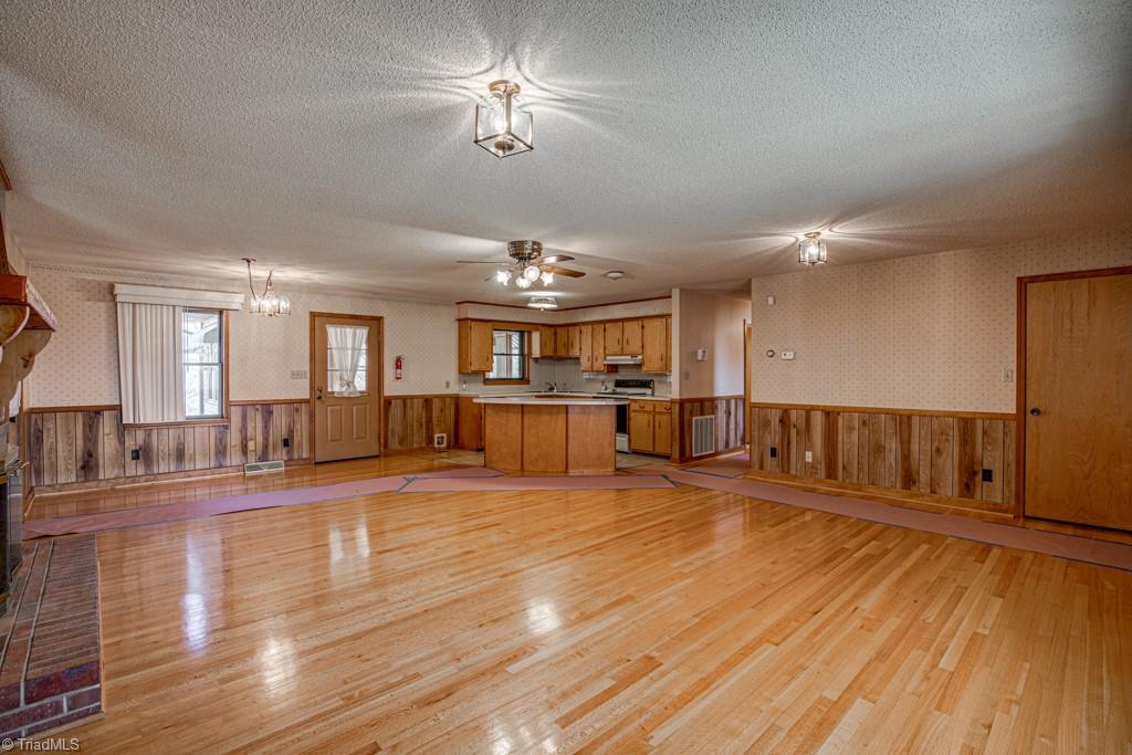 292 Circuit City Road Elkin, NC 28621 - Photo 11 of 46 Gallery Image 11