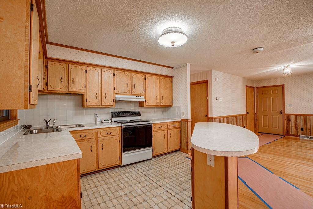292 Circuit City Road Elkin, NC 28621 - Photo 16 of 46 Gallery Image 16