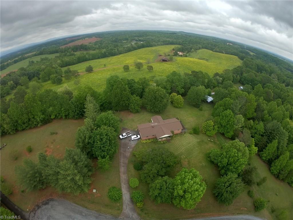 292 Circuit City Road Elkin, NC 28621 - Photo 8 of 46 Gallery Image 8