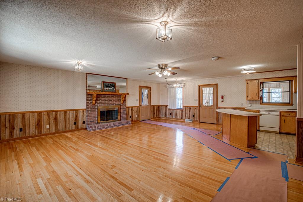 292 Circuit City Road Elkin, NC 28621 - Photo 10 of 46 Gallery Image 10