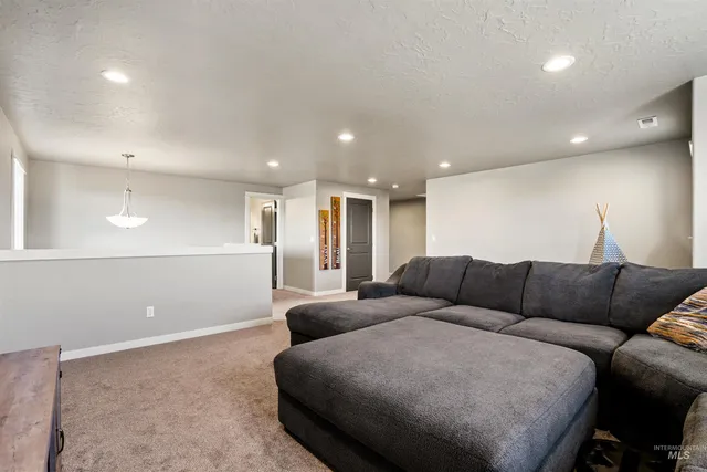 $615,990 | 6796 South Silver Spur Way, Boise, ID 83709