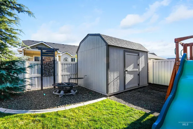 $615,990 | 6796 South Silver Spur Way, Boise, ID 83709