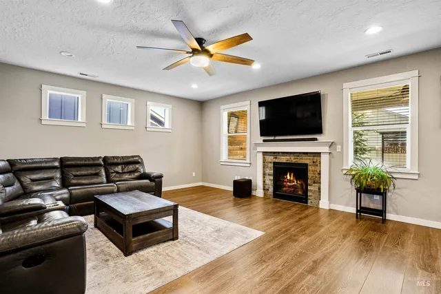 $615,990 | 6796 South Silver Spur Way, Boise, ID 83709