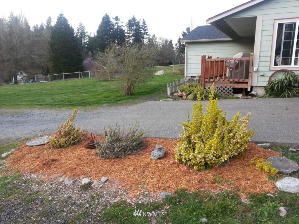 10148 Stedman Road Southeast Olympia, WA 98513 - Photo 2 of 25 Gallery Image 2
