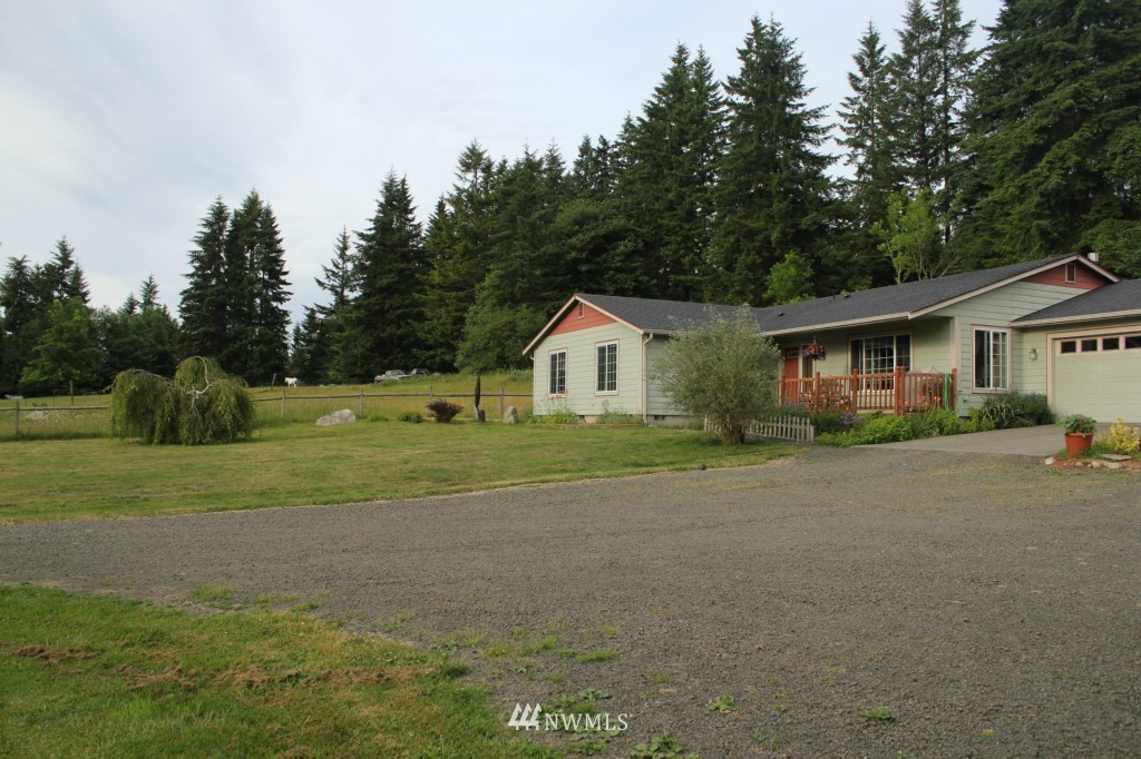 10148 Stedman Road Southeast Olympia, WA 98513 - Photo 3 of 25 Gallery Image 3