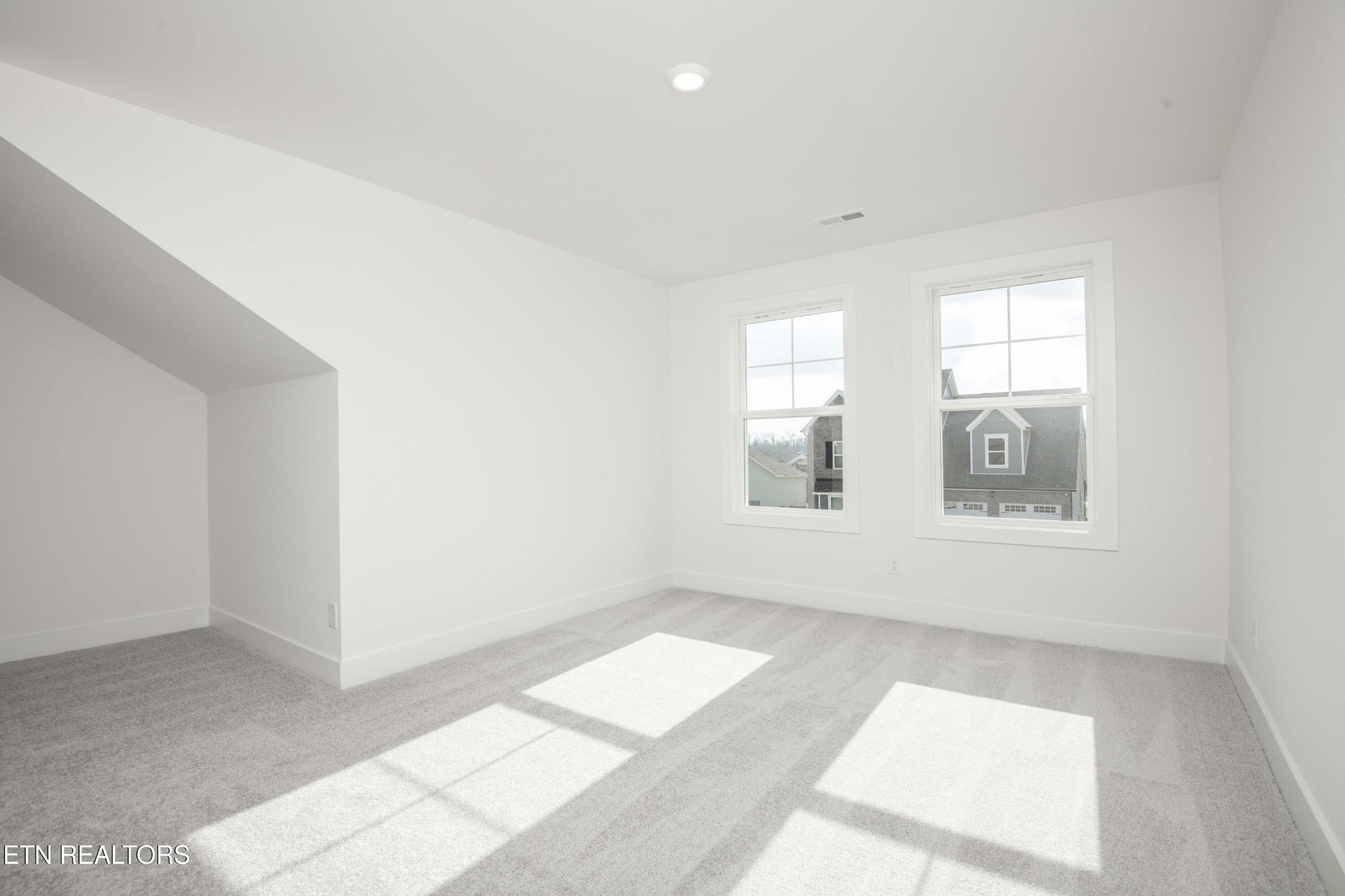 420 Ivey Farms Road Knoxville, TN 37934 - Photo 36 of 56 a view of an empty room and window