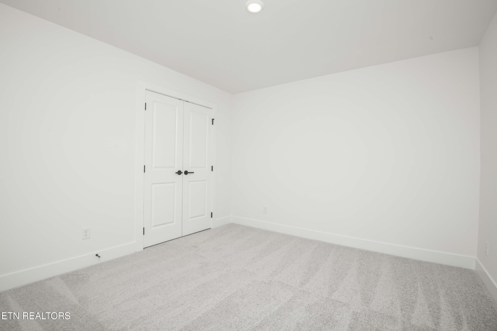 420 Ivey Farms Road Knoxville, TN 37934 - Photo 38 of 56 an empty room with white paint