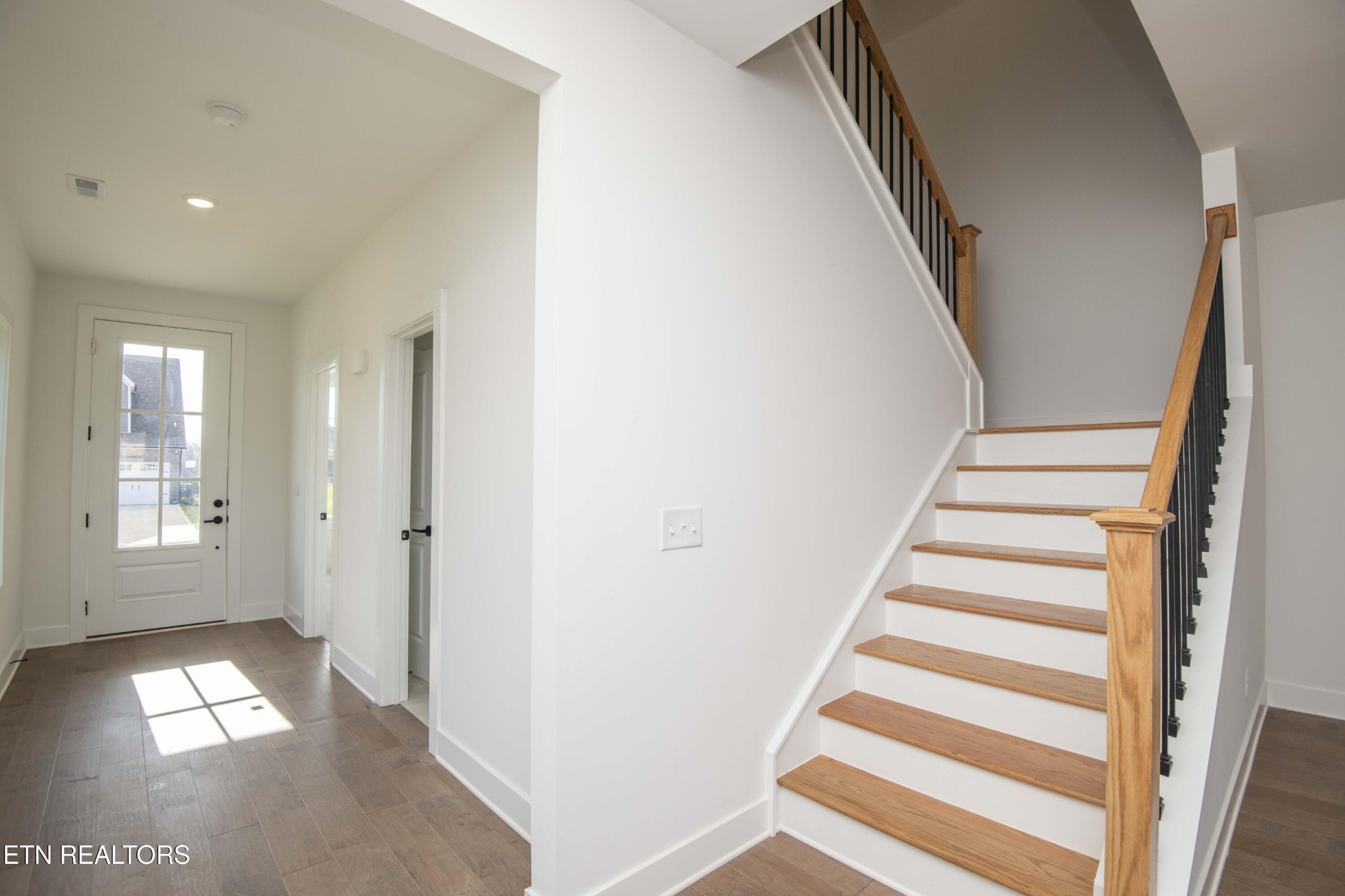 420 Ivey Farms Road Knoxville, TN 37934 - Photo 8 of 56 a view of entryway