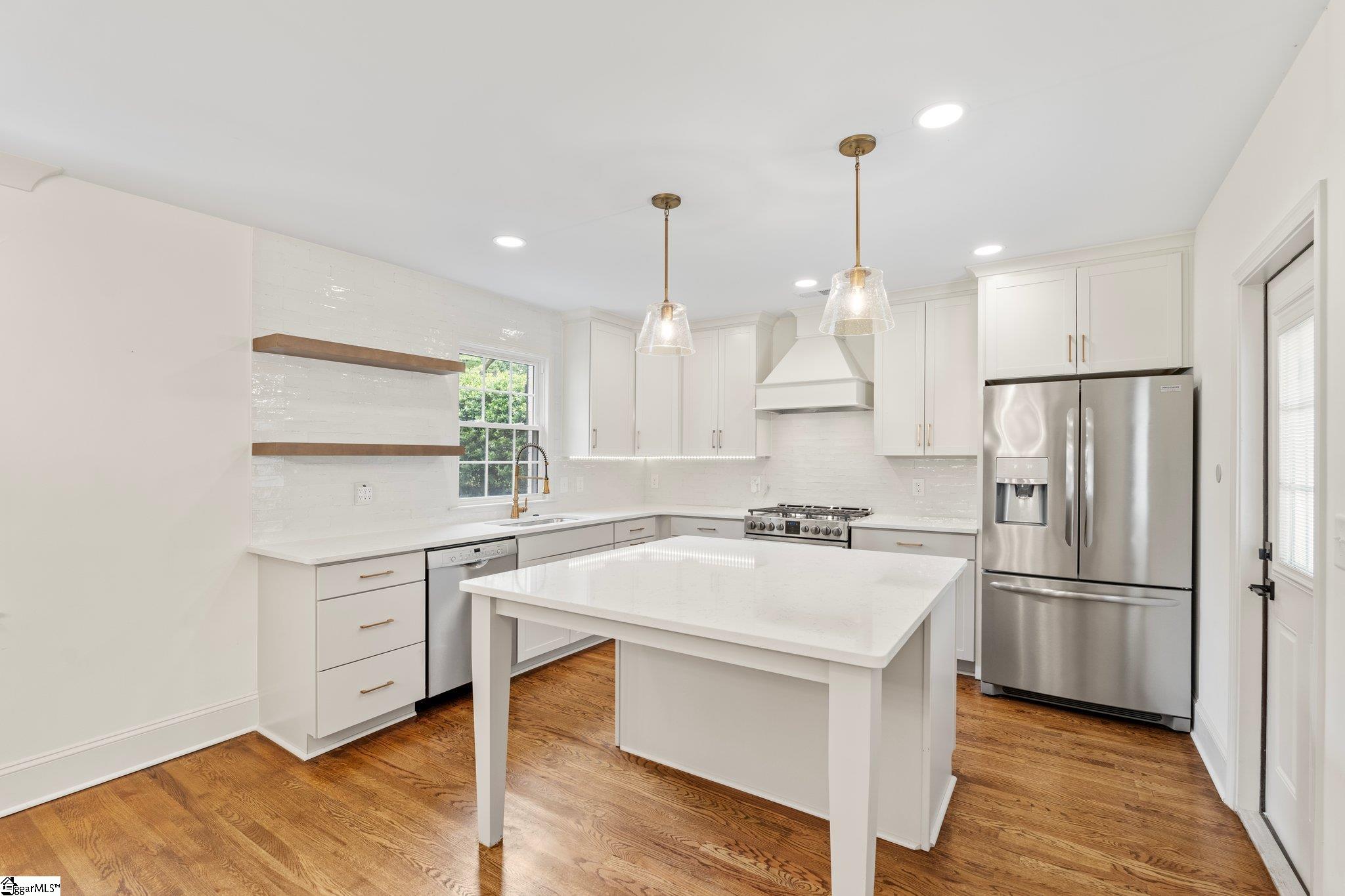 411 East Faris Road Greenville, SC 29605 - Photo 13 of 36 Gallery Image 13