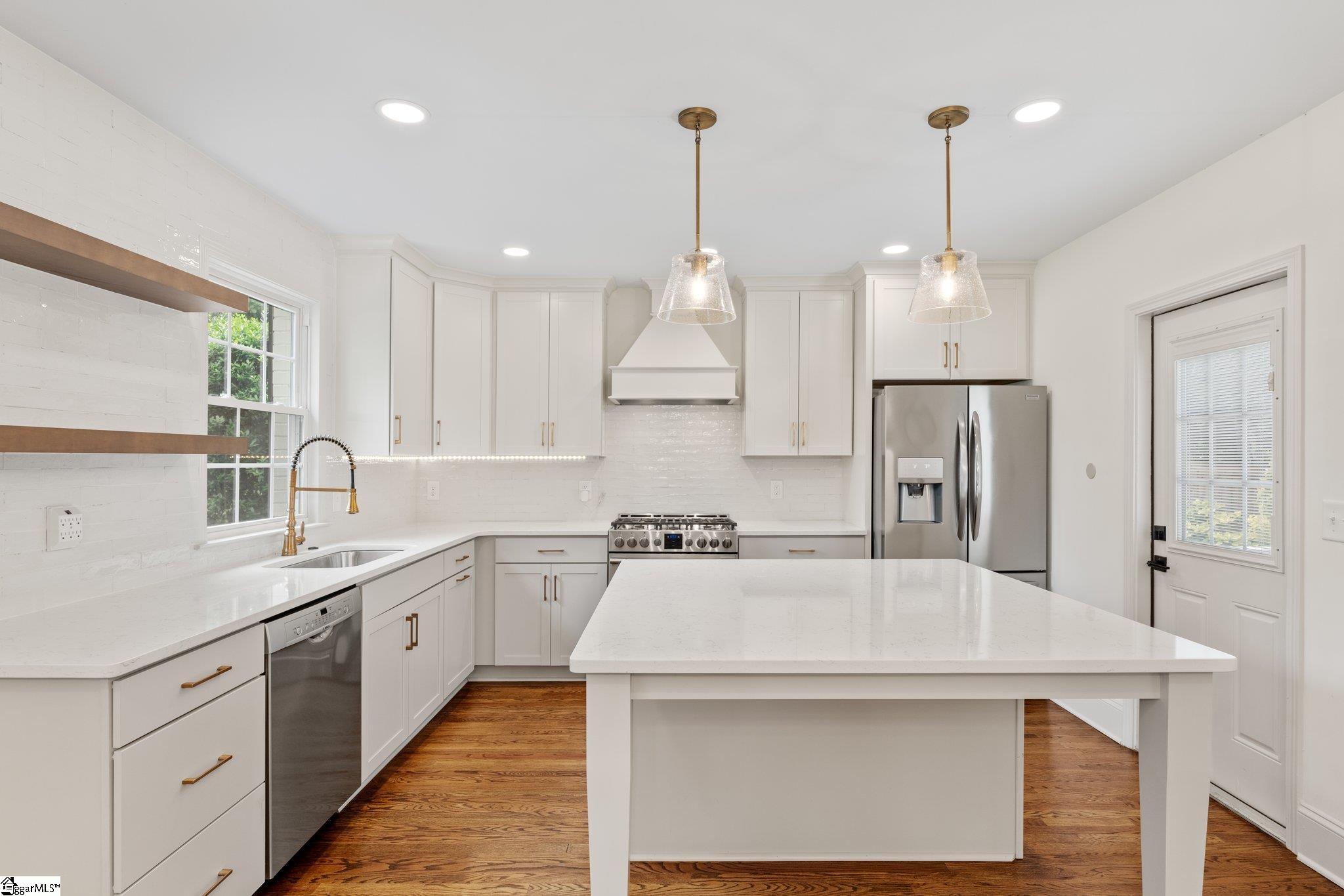 411 East Faris Road Greenville, SC 29605 - Photo 14 of 36 Gallery Image 14