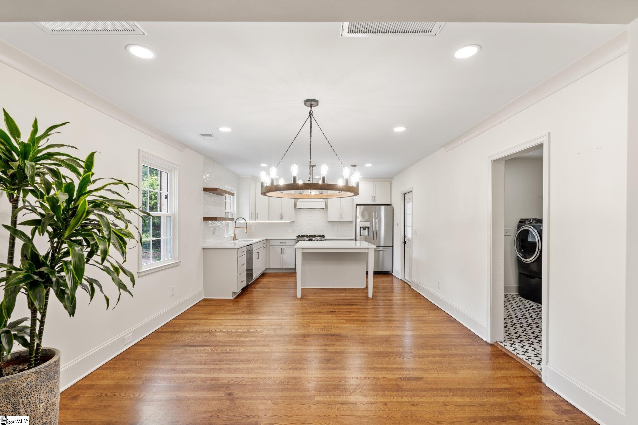 411 East Faris Road Greenville, SC 29605 - Photo 10 of 36 Gallery Image 10
