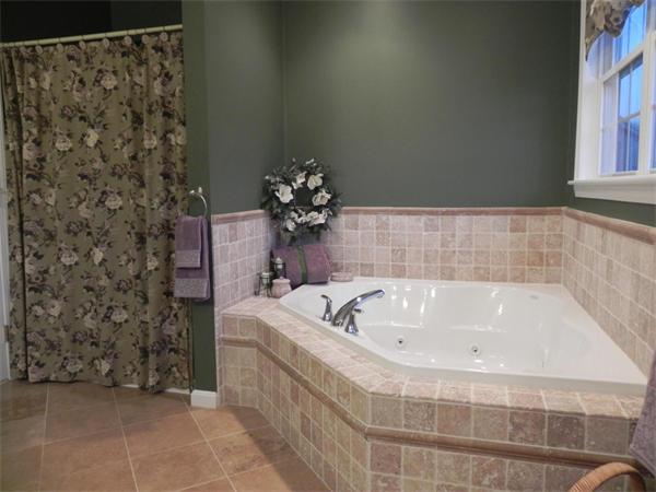 342 Finch Road Raynham, MA 02767 - Photo 19 of 23 Gallery Image 19