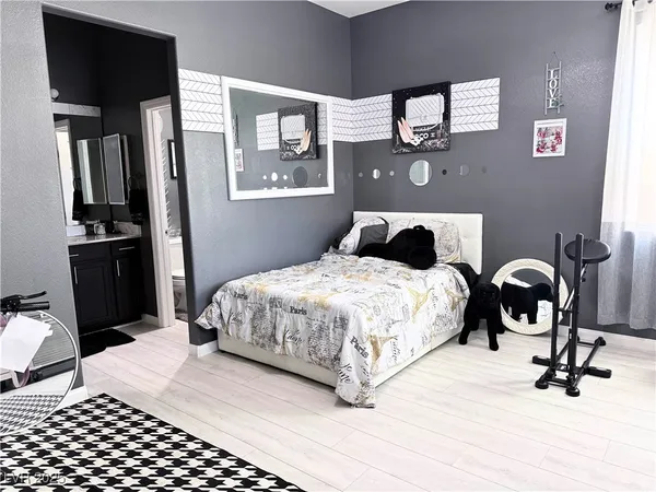 $949,000 | 8826 Dramatic Gold Avenue, Las Vegas, NV 89178